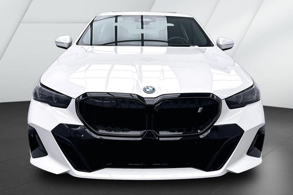 Used 2025 BMW i5 40 with VIN WBY13HG09SCT62635 for sale in Omaha, NE