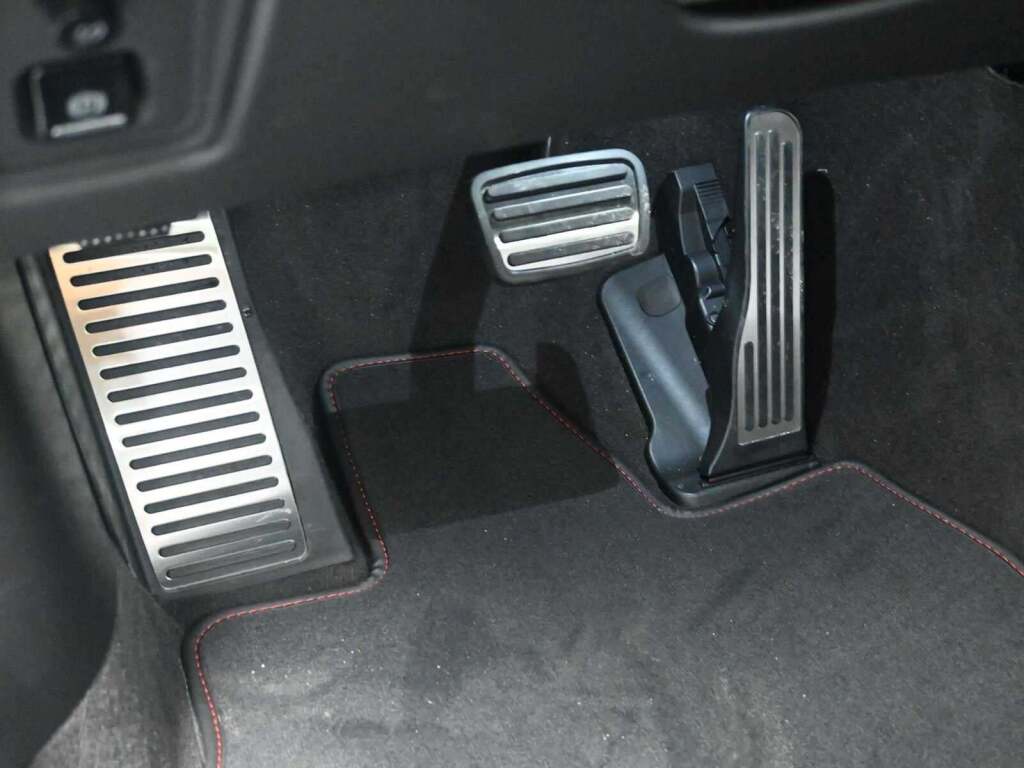 2026 Chevrolet Corvette Stingray Convertible, 3LT, RWD