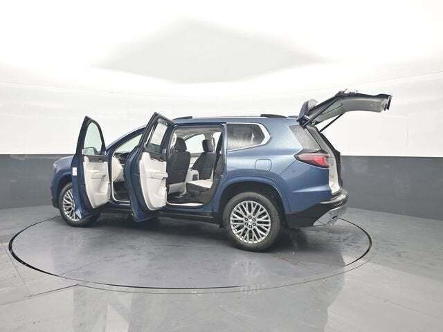 2026 GMC Acadia Denali AWD