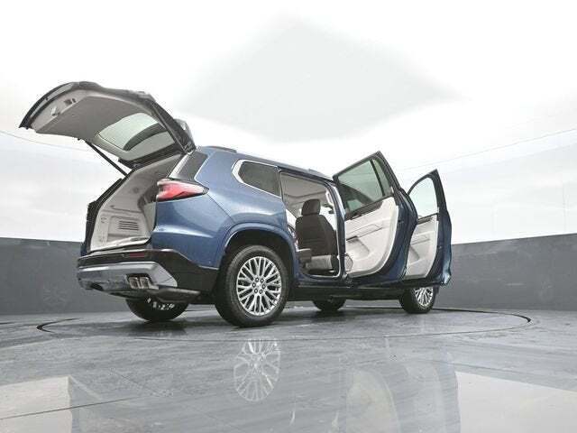 2026 GMC Acadia Denali AWD