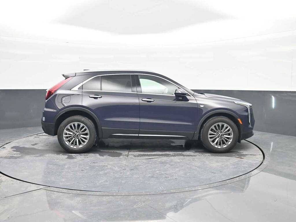 2024 Cadillac XT4 AWD Premium Luxury