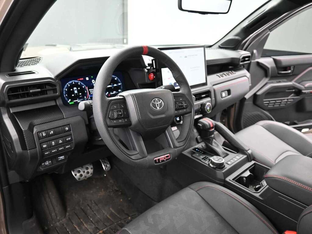 2025 Toyota Tacoma Hybrid TRD Sport 4WD
