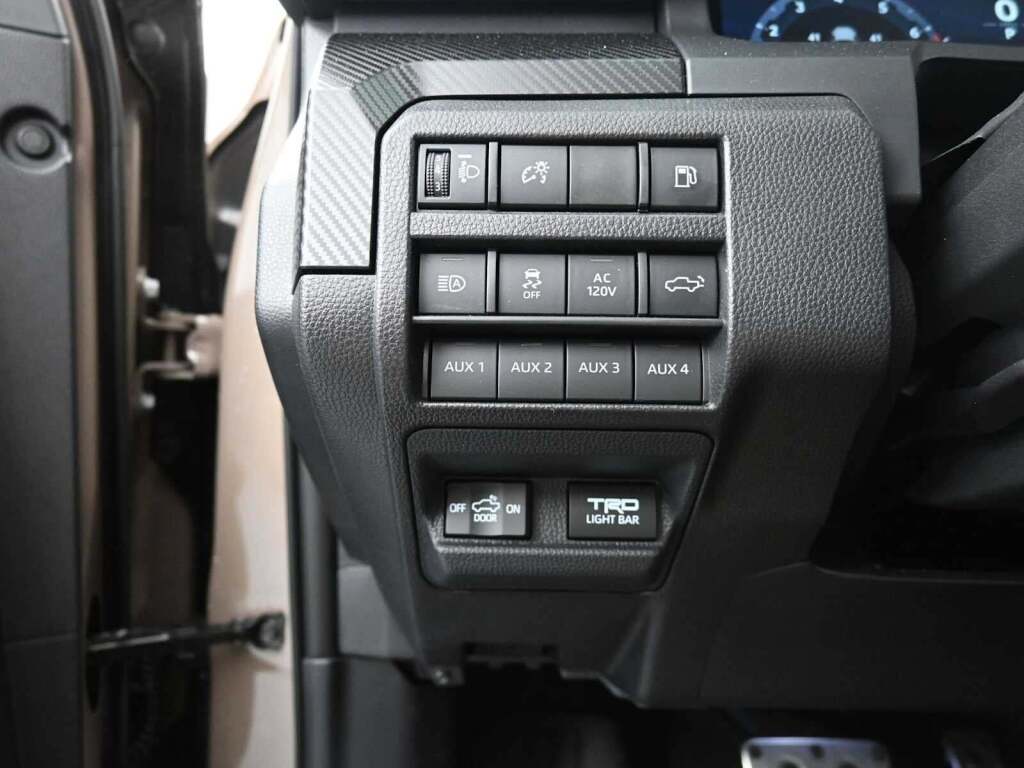 2025 Toyota Tacoma Hybrid TRD Sport 4WD