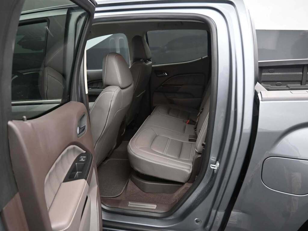 2022 GMC Canyon 4WD Crew Cab Short Box Denali