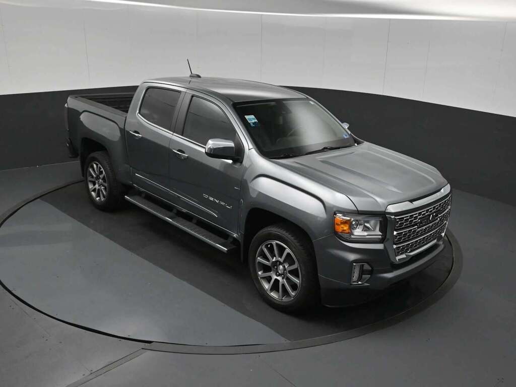 2022 GMC Canyon 4WD Crew Cab Short Box Denali