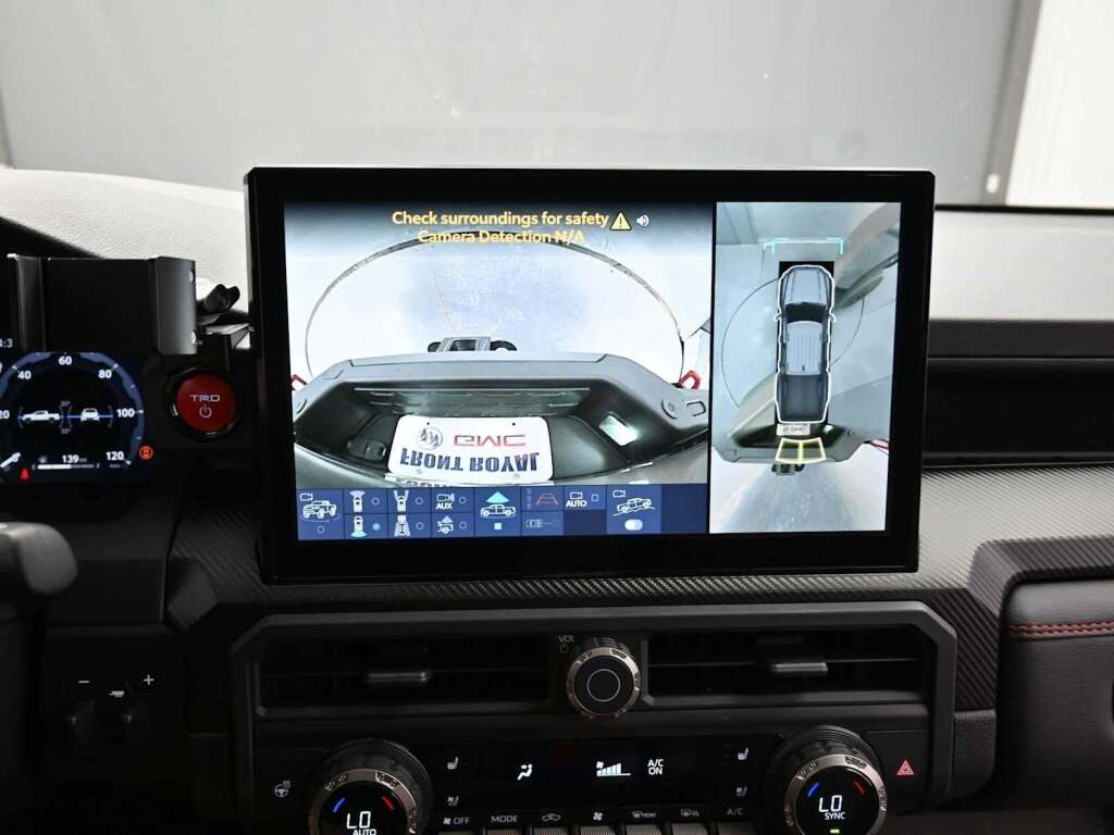 2025 Toyota Tacoma Hybrid TRD Sport 4WD