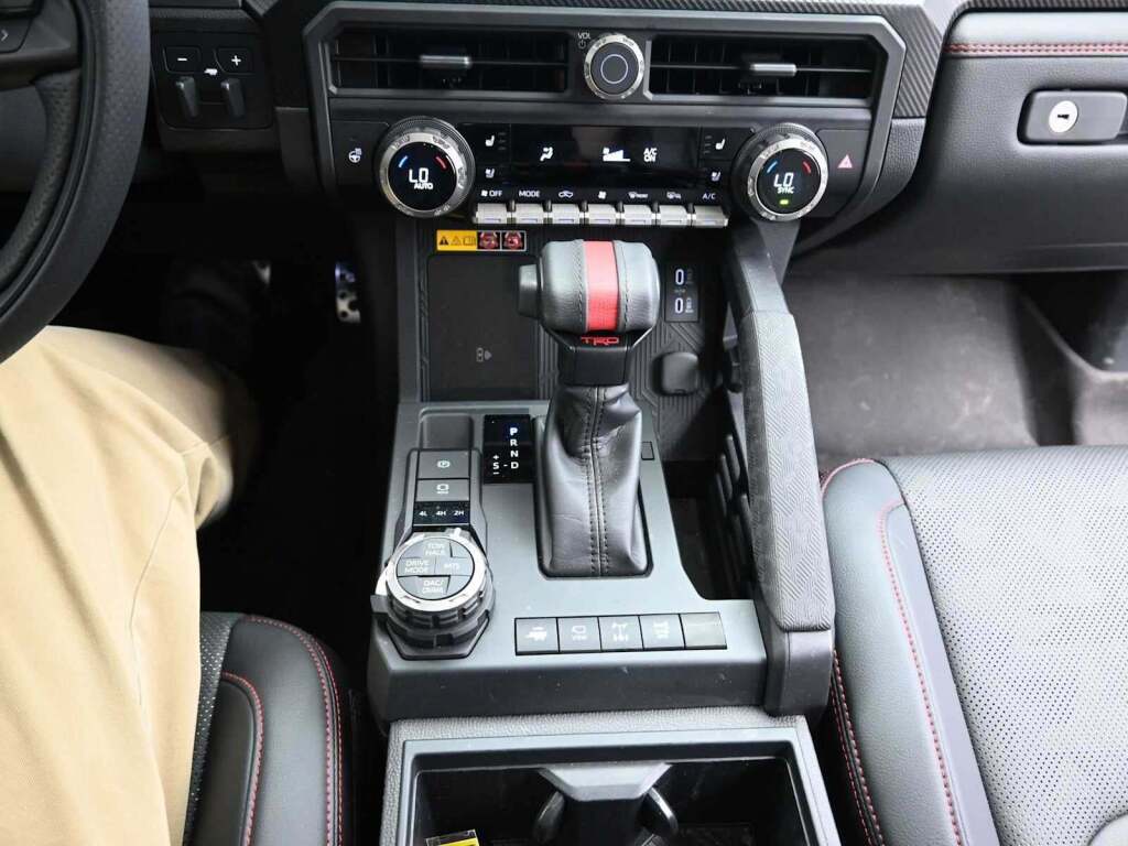 2025 Toyota Tacoma Hybrid TRD Sport 4WD