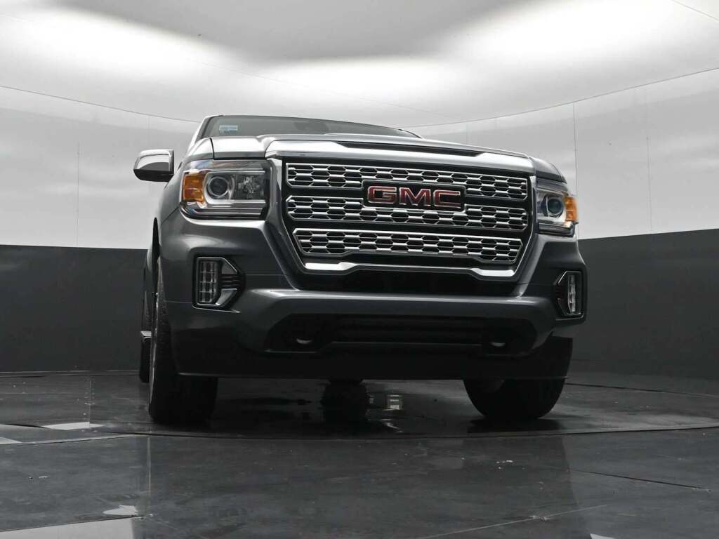 2022 GMC Canyon 4WD Crew Cab Short Box Denali