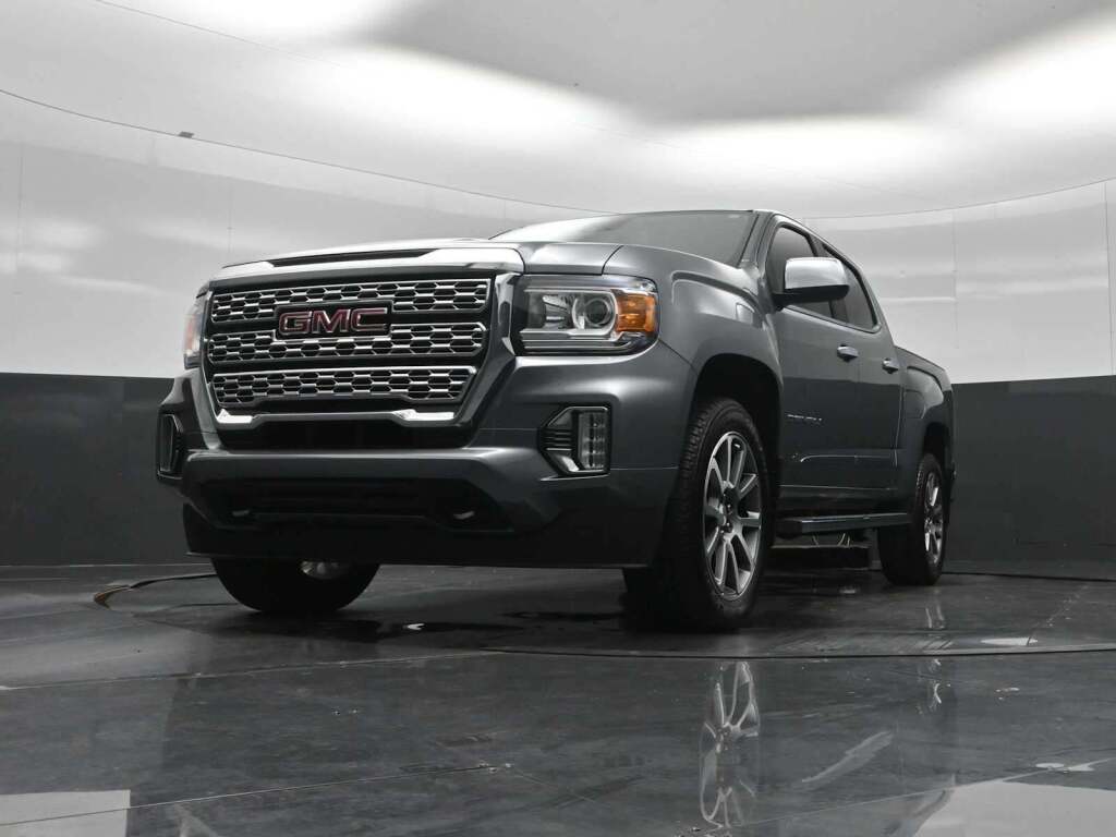 2022 GMC Canyon 4WD Crew Cab Short Box Denali