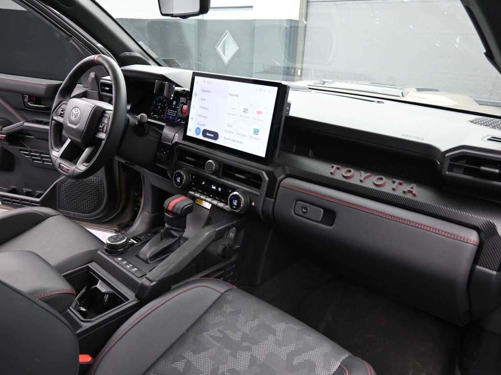 2025 Toyota Tacoma Hybrid TRD Sport 4WD