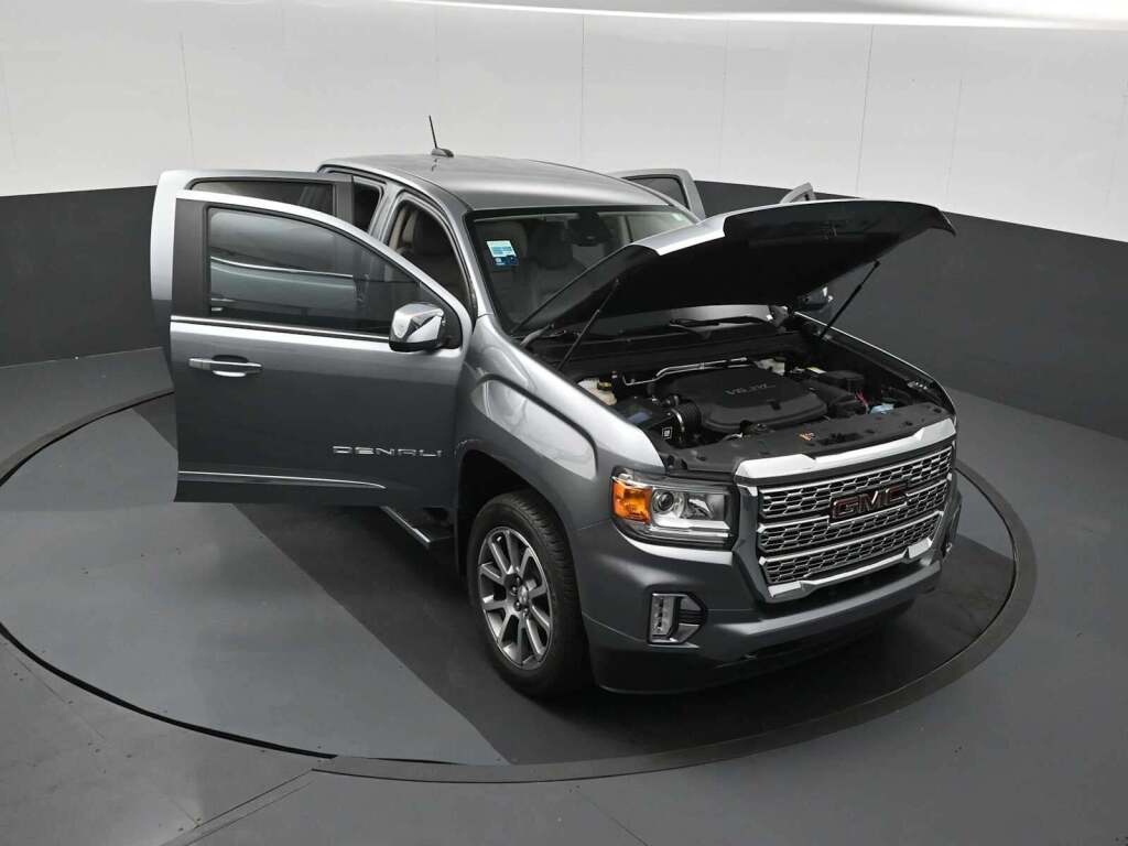 2022 GMC Canyon 4WD Crew Cab Short Box Denali