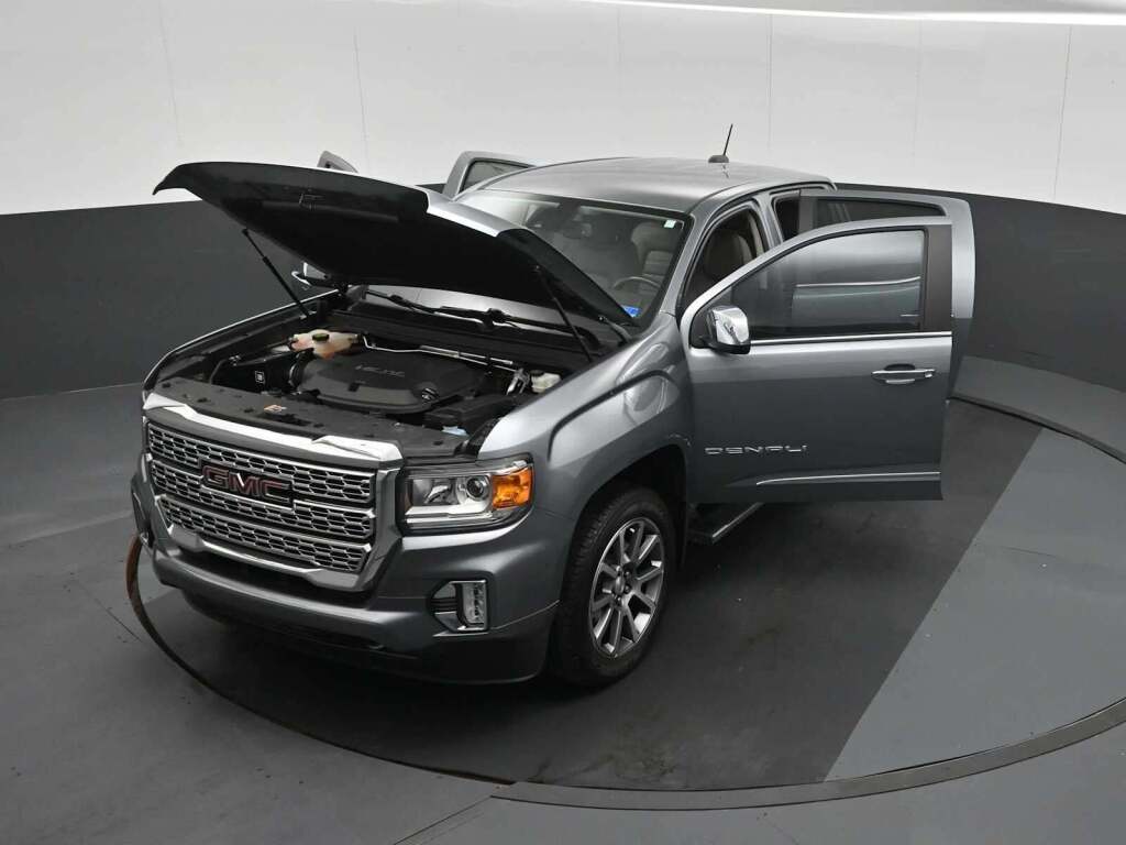 2022 GMC Canyon 4WD Crew Cab Short Box Denali