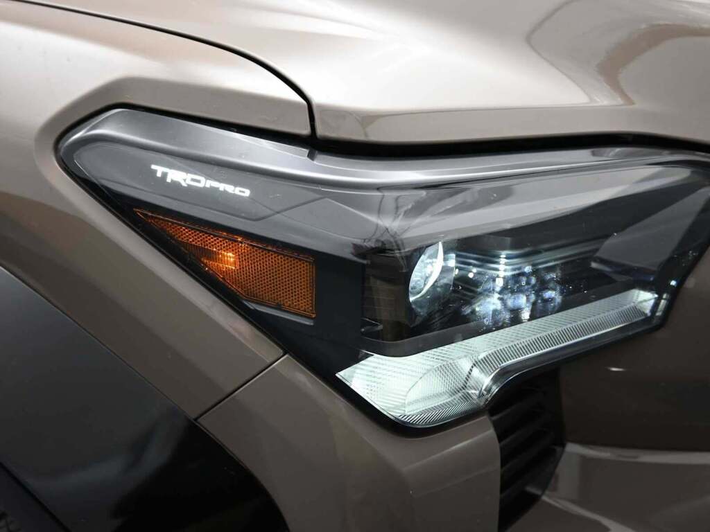 2025 Toyota Tacoma Hybrid TRD Sport 4WD