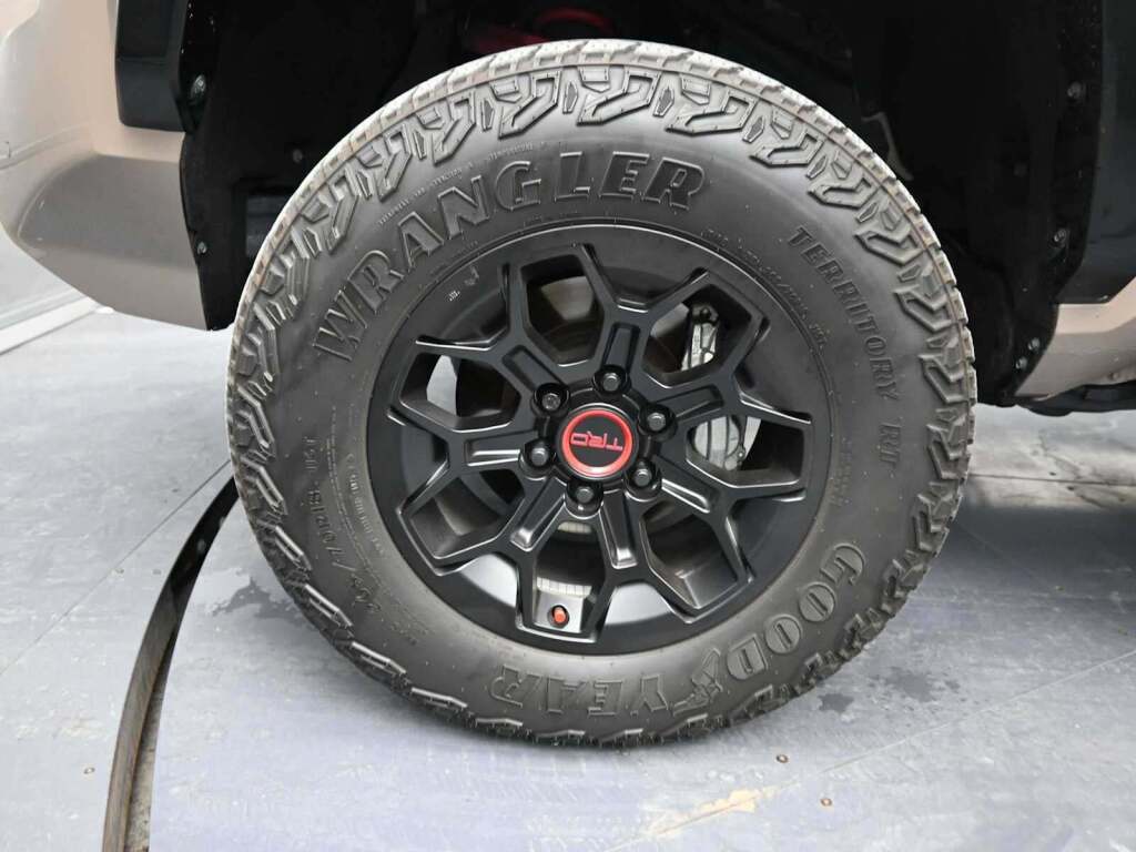 2025 Toyota Tacoma Hybrid TRD Sport 4WD