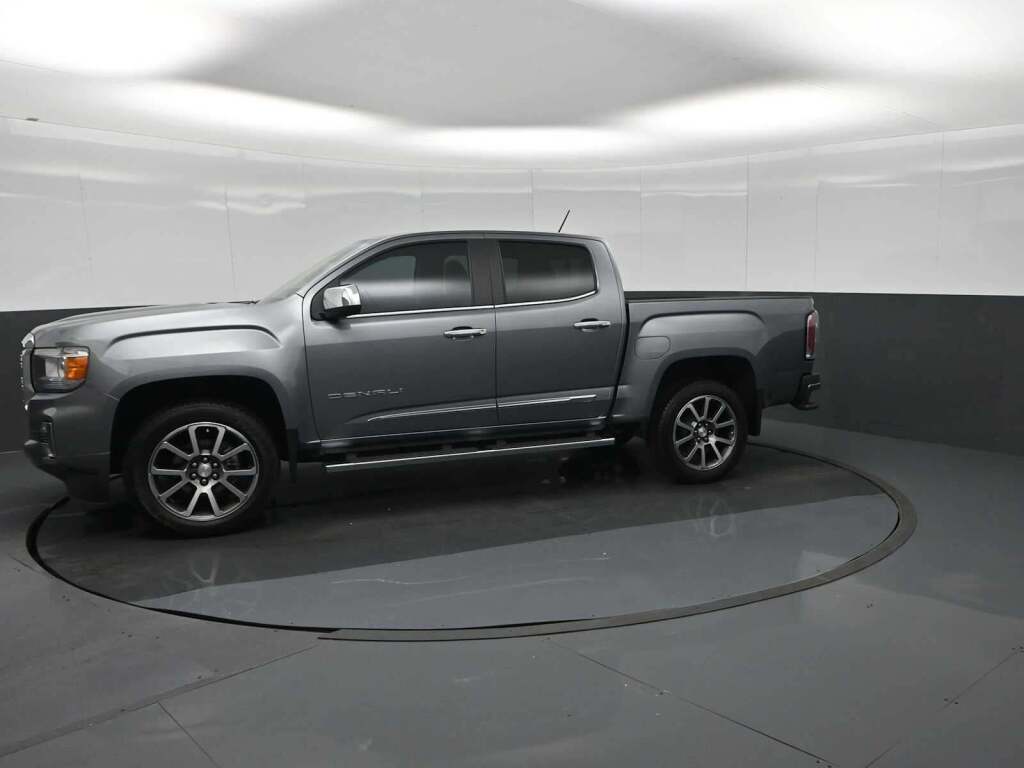 2022 GMC Canyon 4WD Crew Cab Short Box Denali