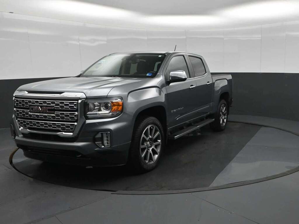 2022 GMC Canyon 4WD Crew Cab Short Box Denali