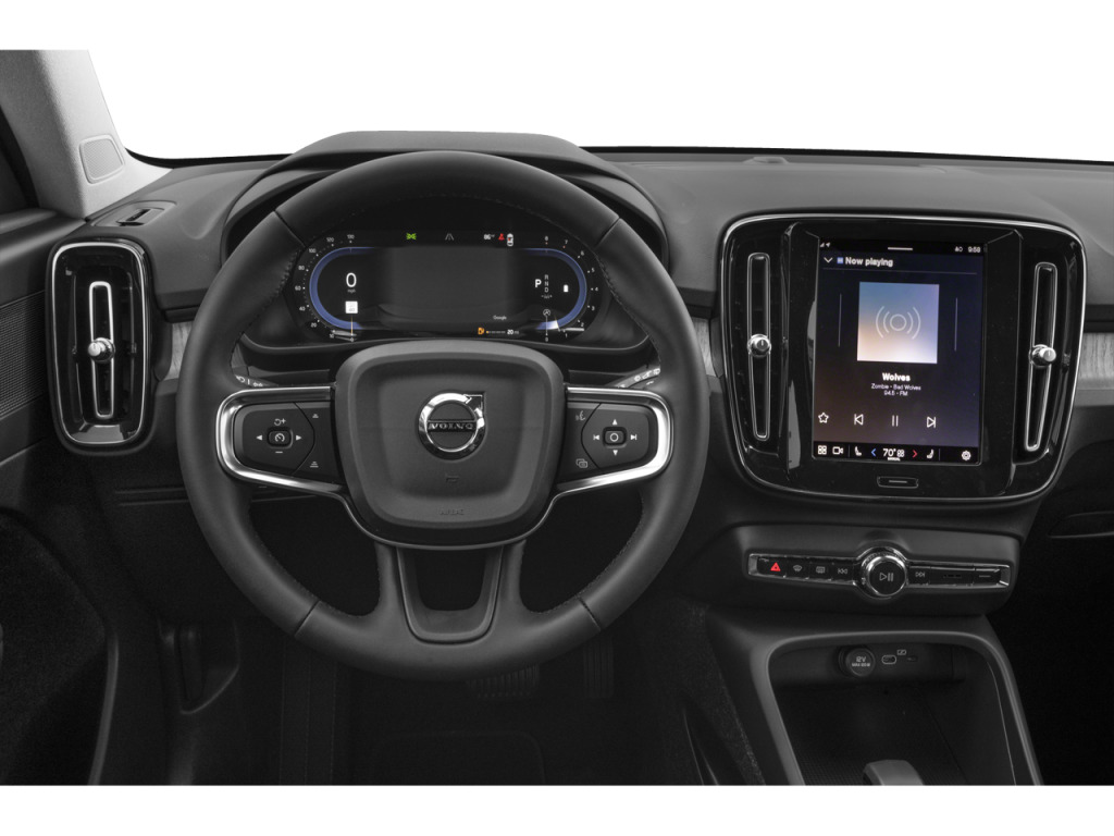 2023 Volvo XC40 B4 Ultimate Dark Theme