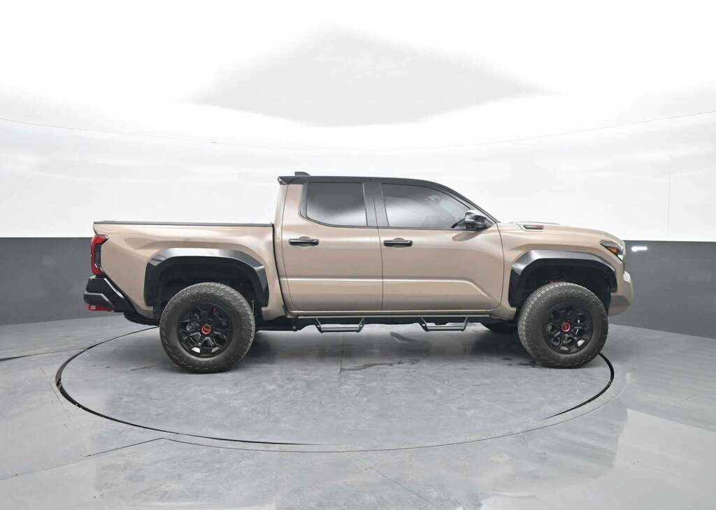 2025 Toyota Tacoma Hybrid TRD Sport 4WD