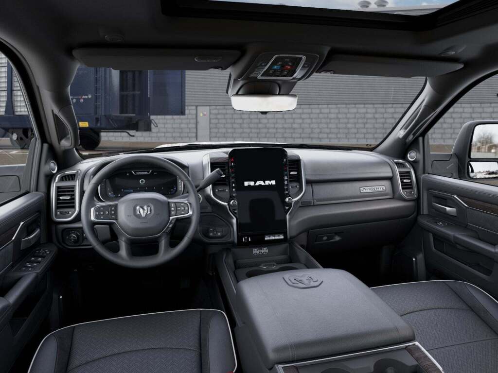 2026 Ram 3500 Laramie Crew Cab 4x4 8' Box