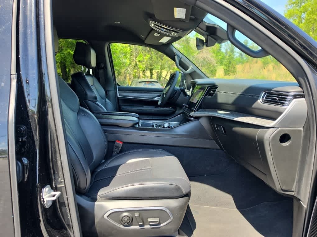 2024 Jeep Wagoneer Series II 4x2