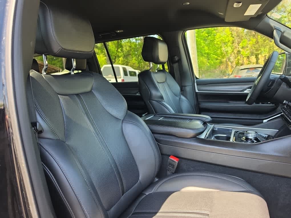 2024 Jeep Wagoneer Series II 4x2