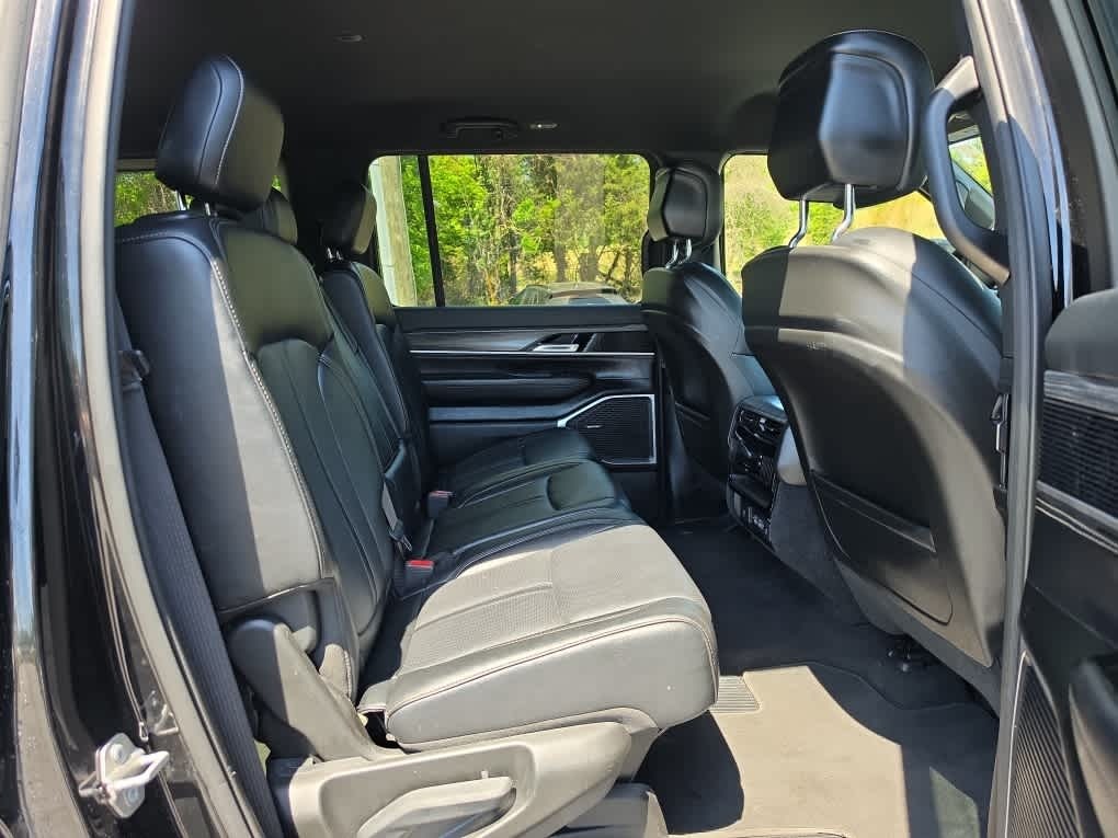 2024 Jeep Wagoneer Series II 4x2