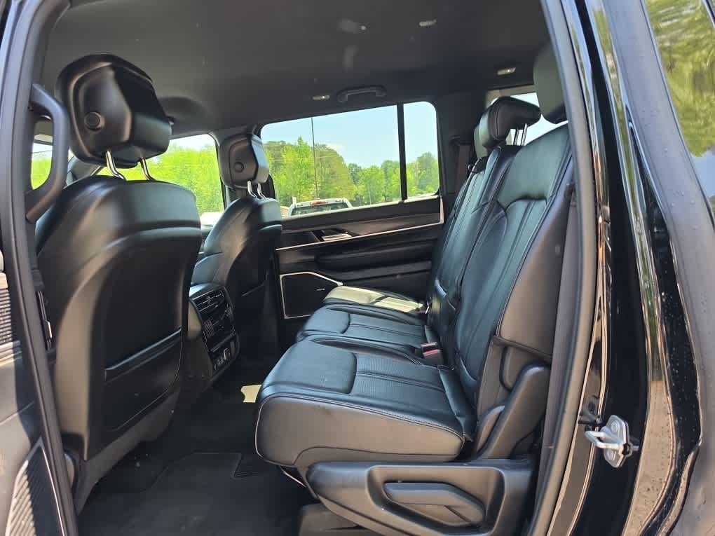 2024 Jeep Wagoneer Series II 4x2