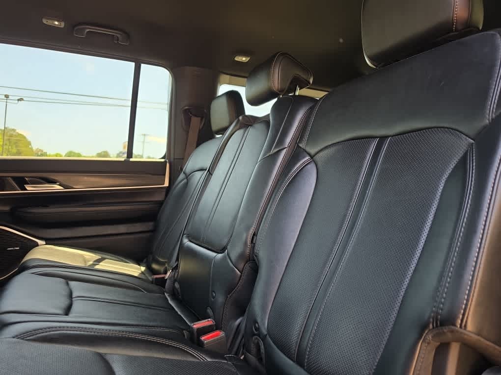 2024 Jeep Wagoneer Series II 4x2