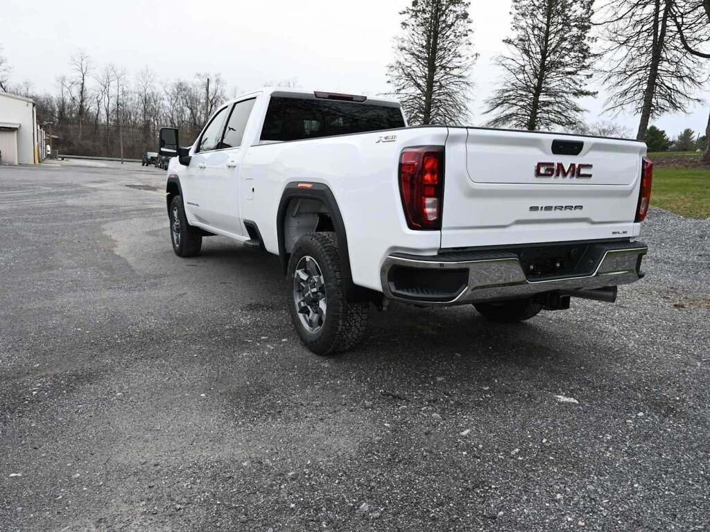 2026 GMC Sierra 2500HD SLE