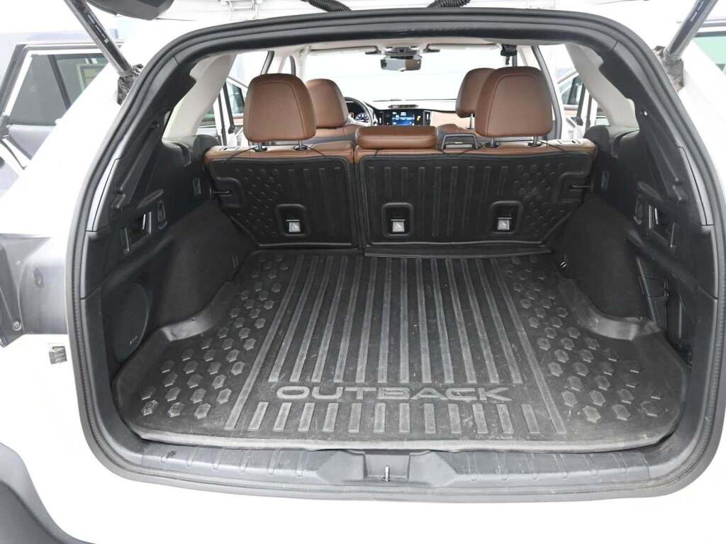 2023 Subaru Outback Touring XT