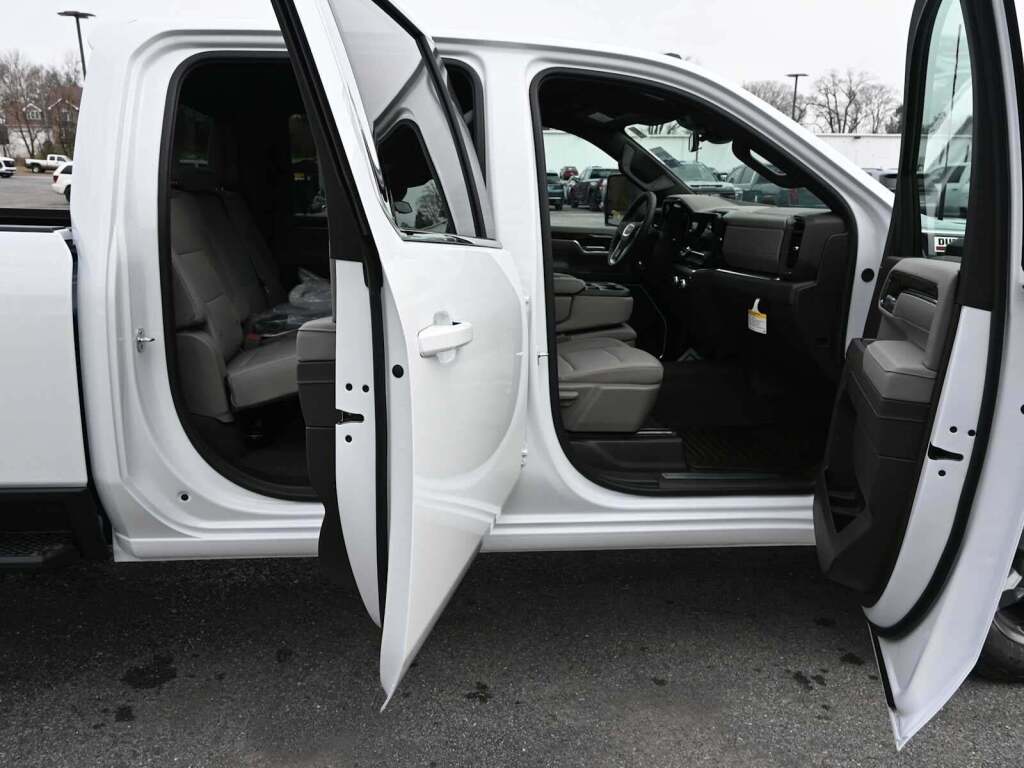 2026 GMC Sierra 2500HD SLE