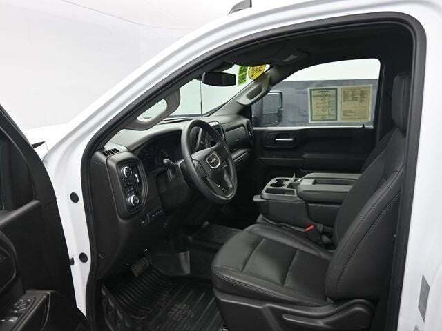 2025 GMC Sierra 2500HD Pro