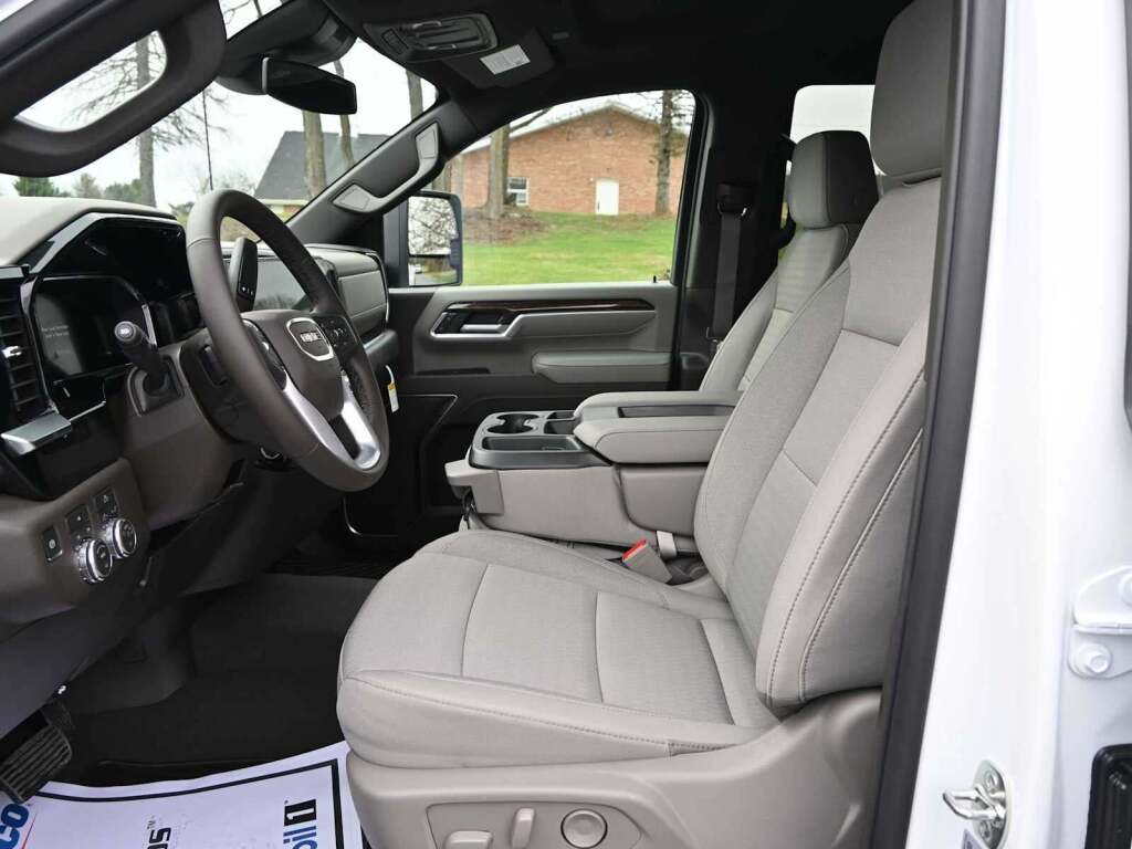 2026 GMC Sierra 2500HD SLE