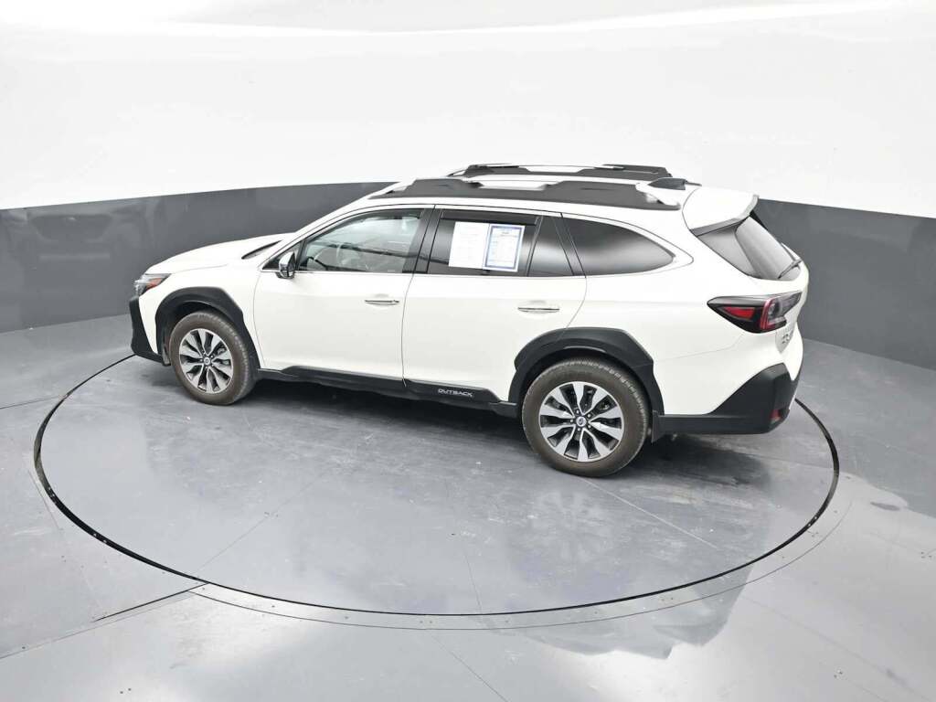 2023 Subaru Outback Touring XT