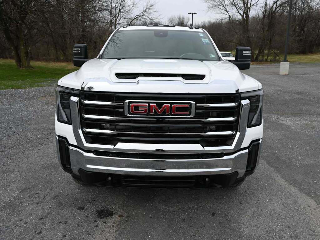2026 GMC Sierra 2500HD SLE