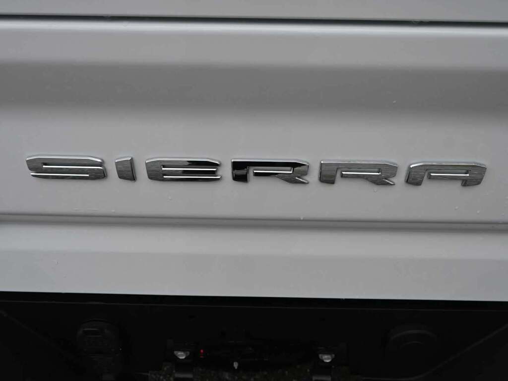 2026 GMC Sierra 2500HD SLE