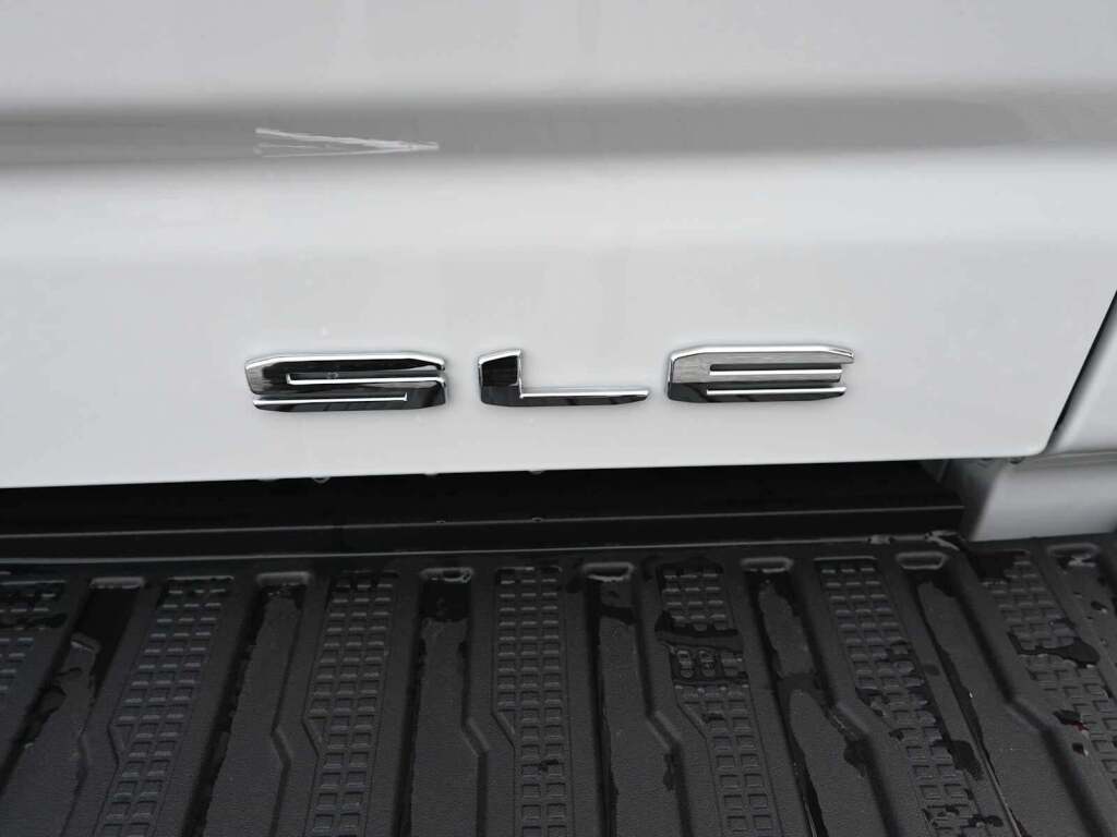 2026 GMC Sierra 2500HD SLE