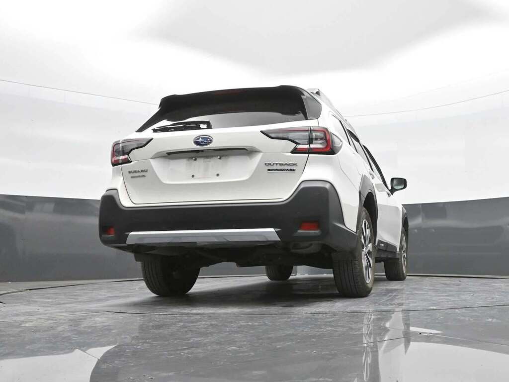 2023 Subaru Outback Touring XT