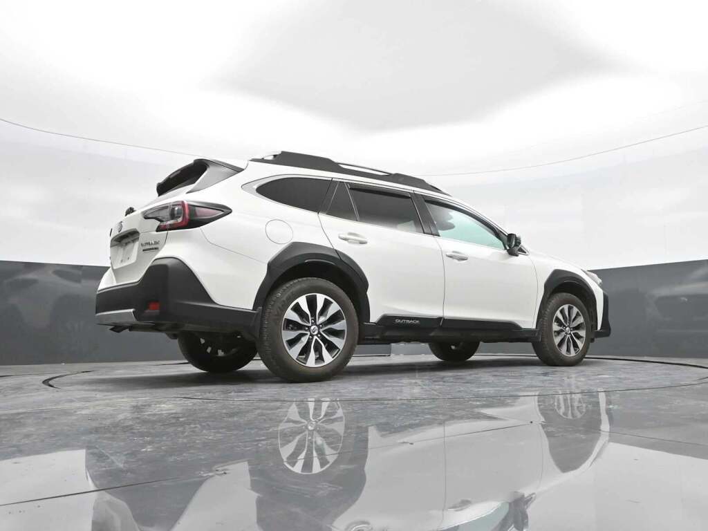 2023 Subaru Outback Touring XT