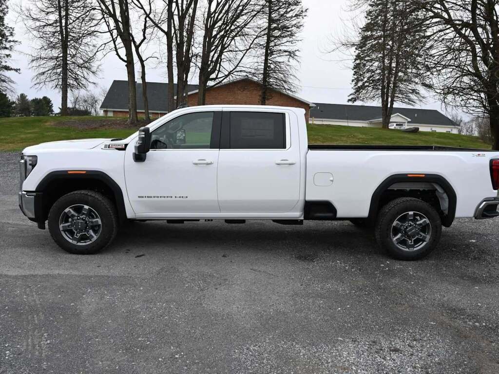 2026 GMC Sierra 2500HD SLE