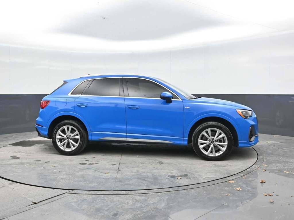 2022 Audi Q3 Premium 45 TFSI S line quattro Tiptronic
