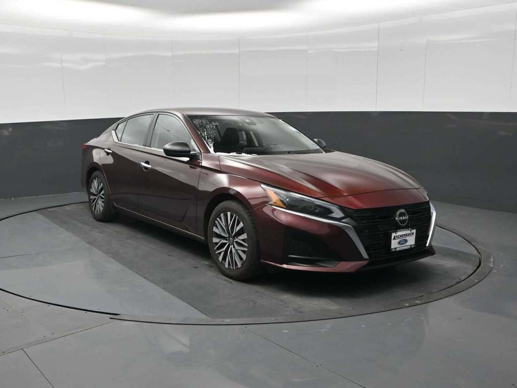 2024 Nissan Altima SV FWD