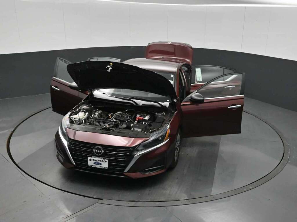 2024 Nissan Altima SV FWD