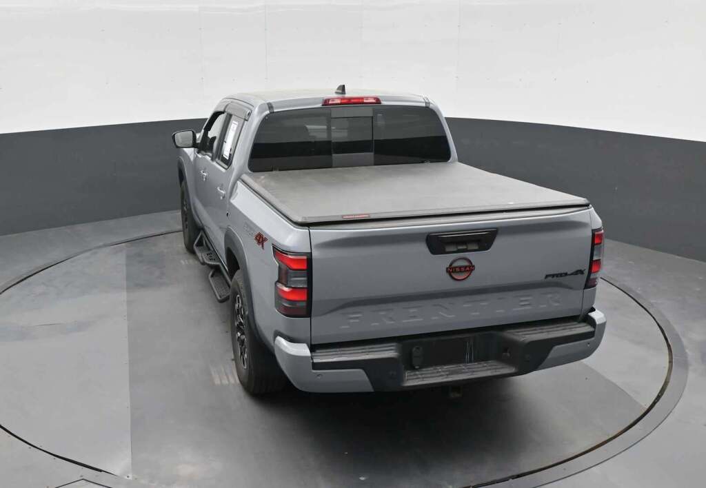 2023 Nissan Frontier Crew Cab PRO-4X 4x4