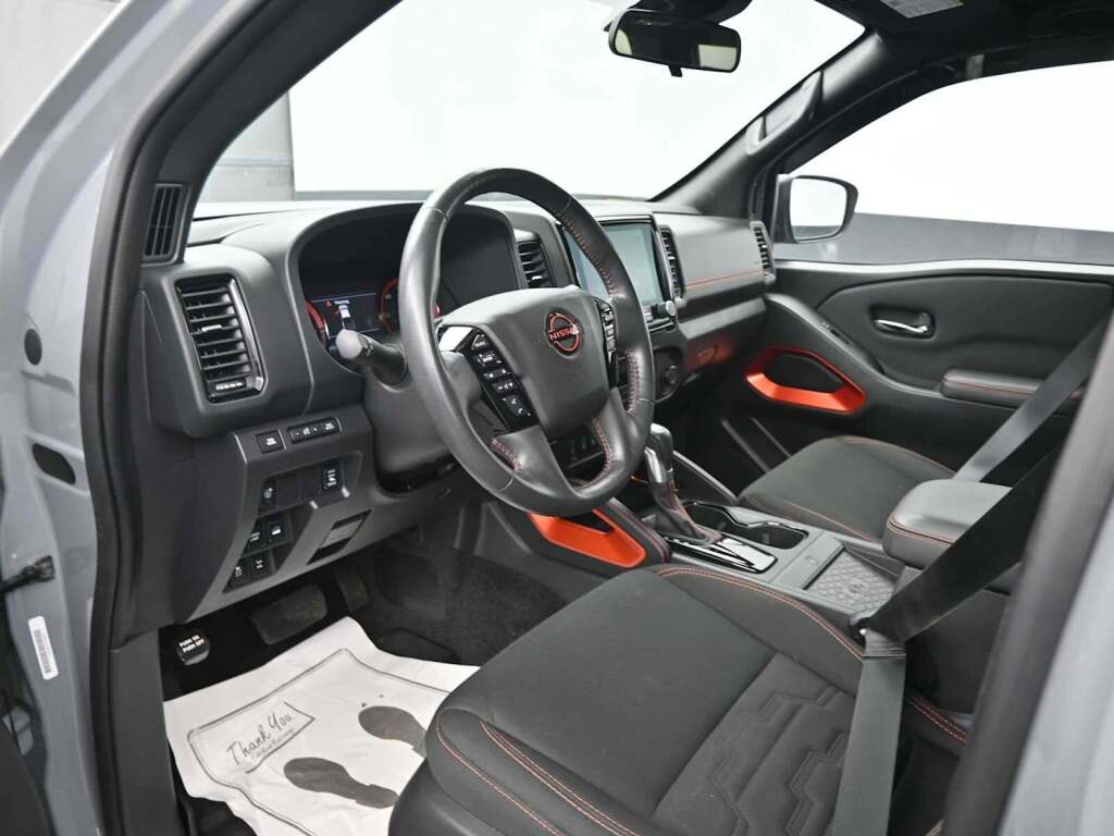 2023 Nissan Frontier Crew Cab PRO-4X 4x4