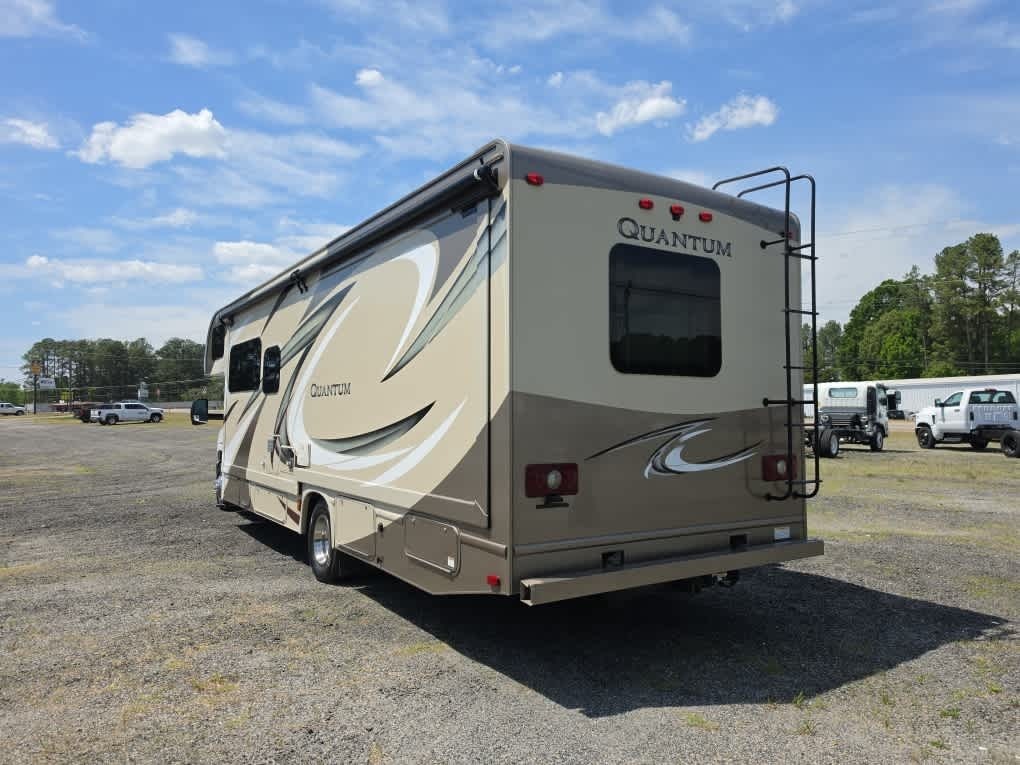 2017 Ford E-450 Cutaway 