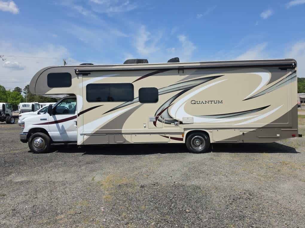 2017 Ford E-450 Cutaway 