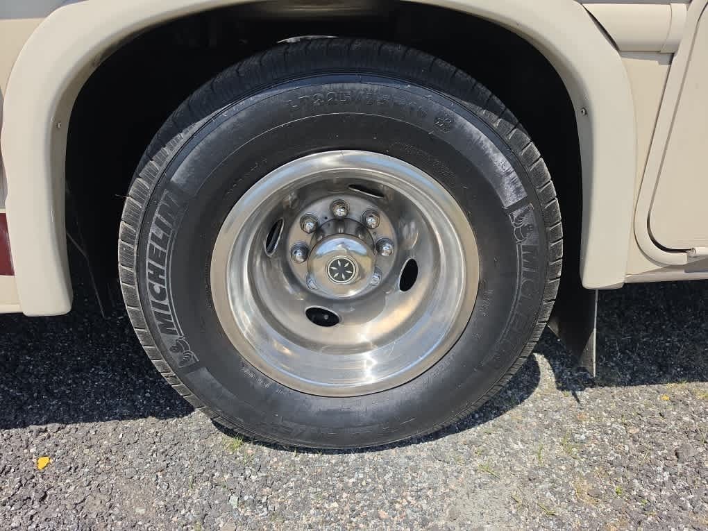 2017 Ford E-450 Cutaway 