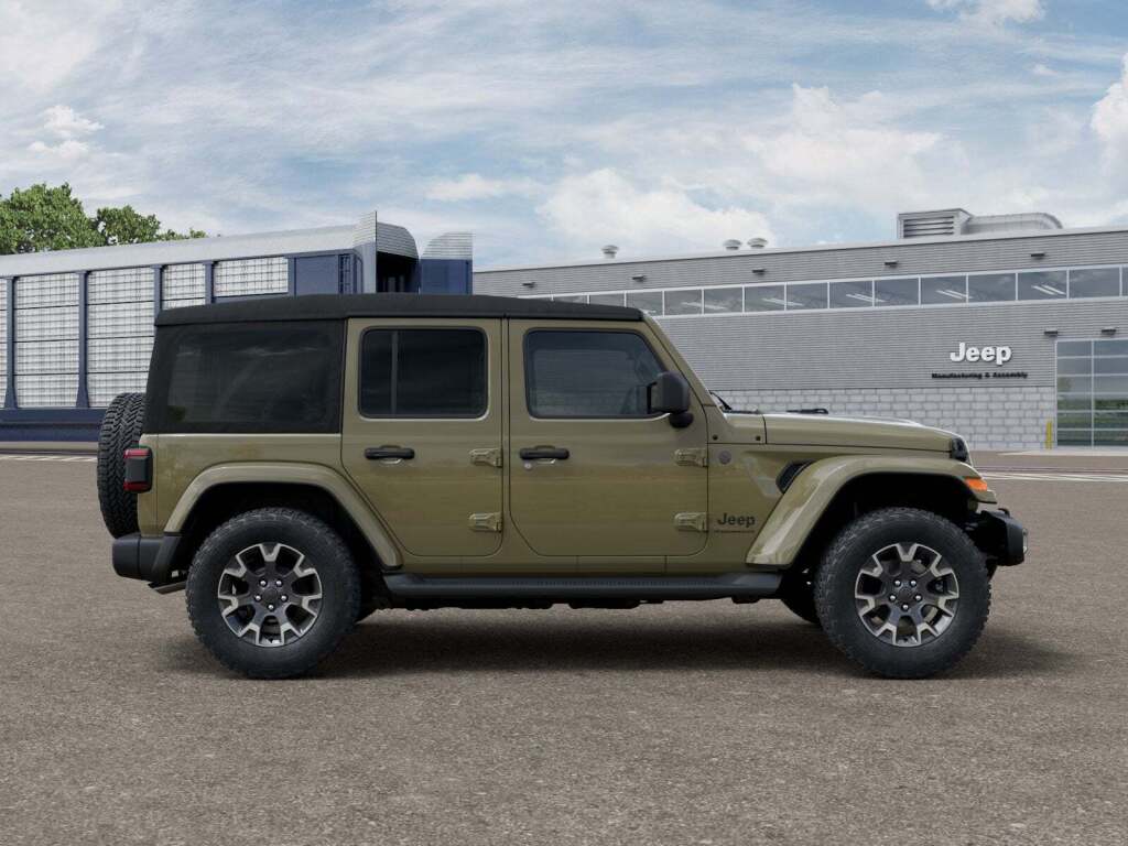 2026 Jeep Wrangler 4-Door Sahara 4x4