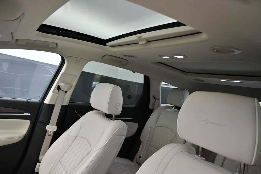 2023 Buick Enclave Avenir